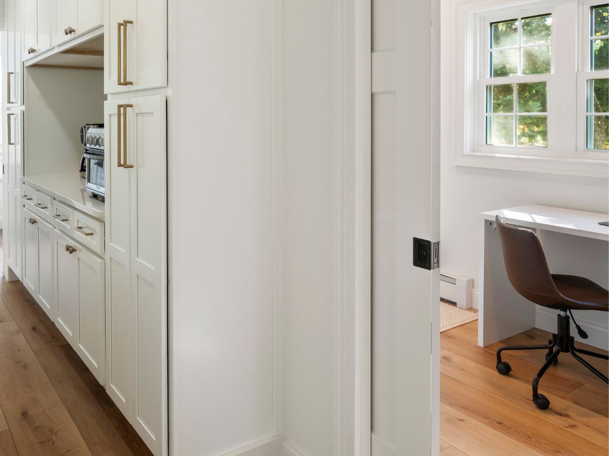 Butler's pantry and home office nook